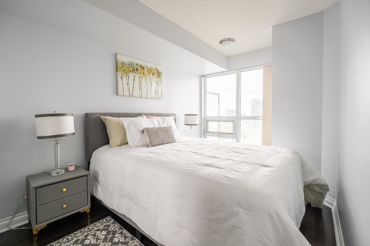 Globalstay Yonge St Condos Toronto Dış mekan fotoğraf
