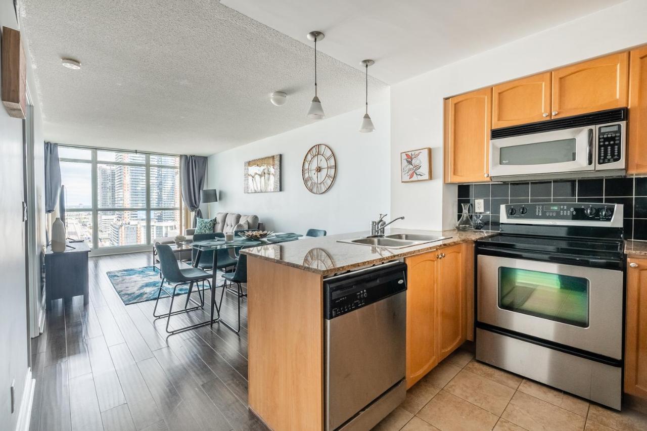 Globalstay Yonge St Condos Toronto Dış mekan fotoğraf
