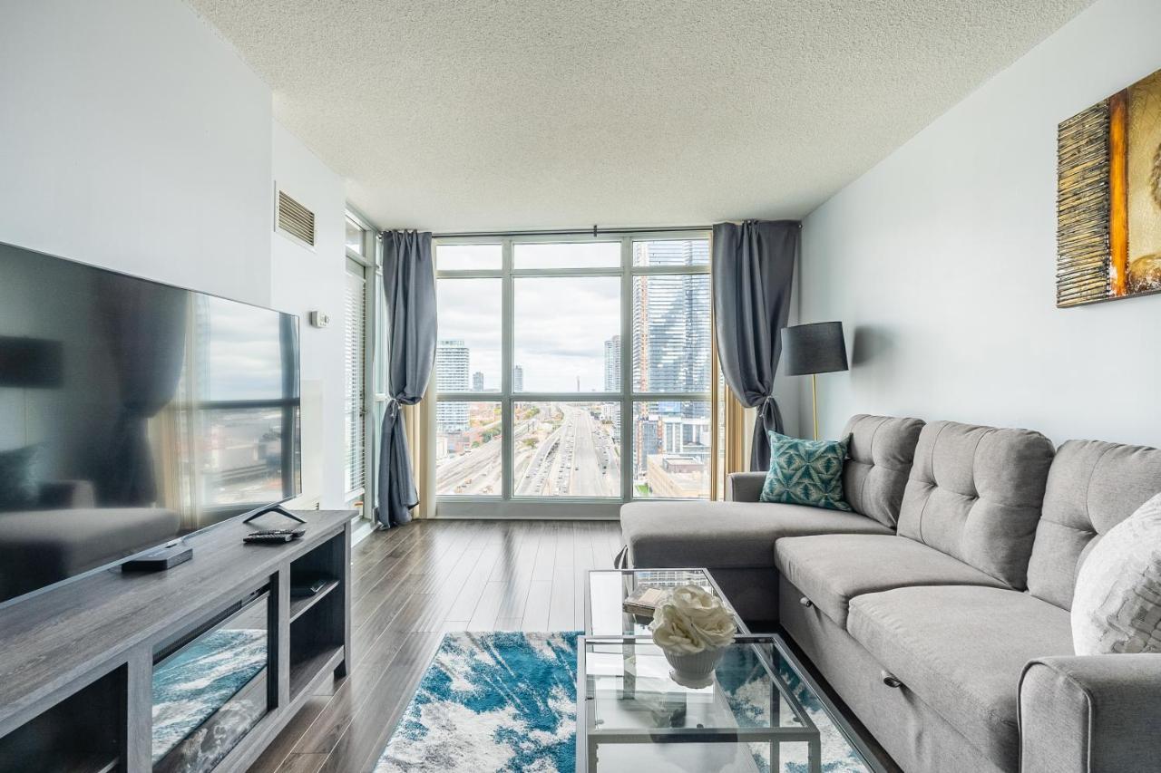 Globalstay Yonge St Condos Toronto Dış mekan fotoğraf
